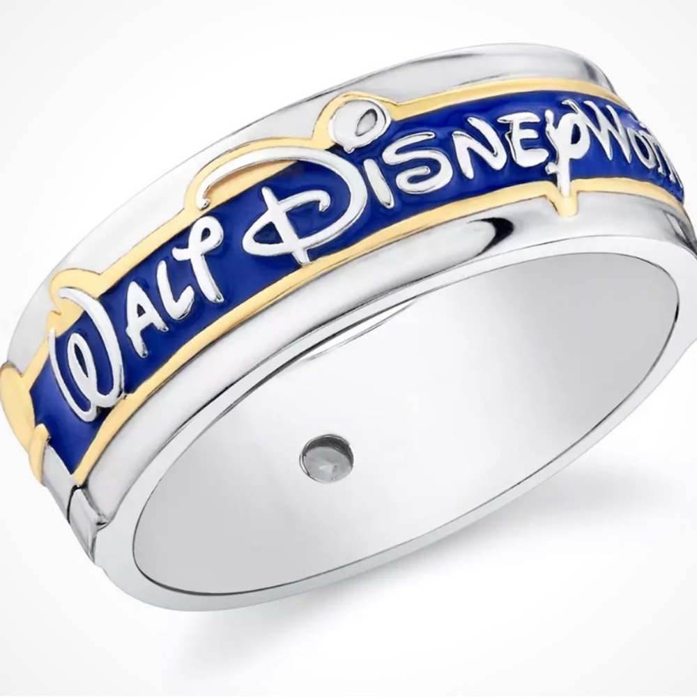 Crislu Disney World Marquee Ring Sz 6